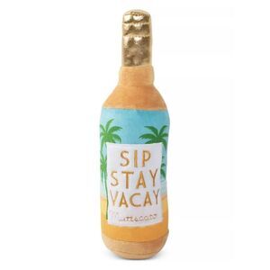 NWT Fringe Studio Plush Dog Toy Bottle Liquor Sip Stay Vacay Squeaker 💖💖